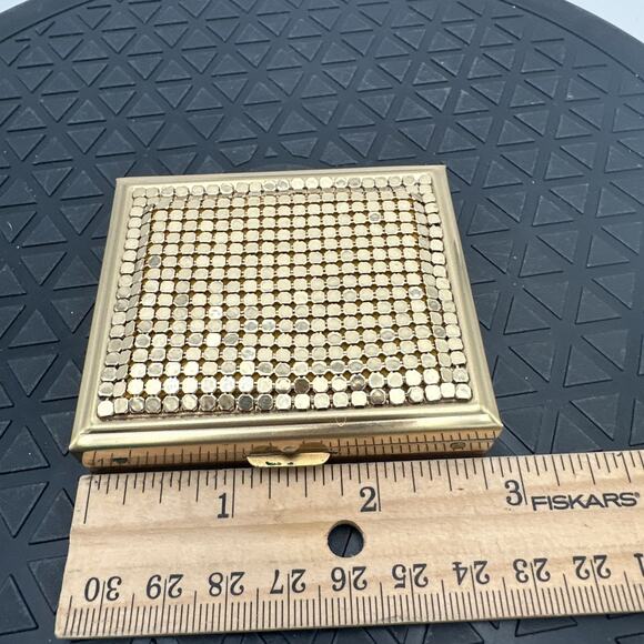 Stunning Vintage Gold Mesh Sequin Pill Box Organizer - Picture 7 of 9